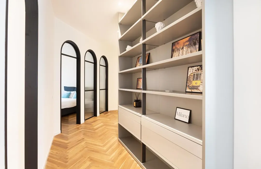 Cool And Big Central Apartment Duomo - White-1