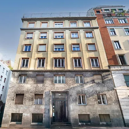 Cool And Big Central Apartment Duomo - White-3